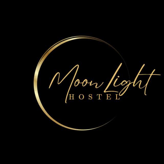 Moonlight Hostel 利沃夫 外观 照片