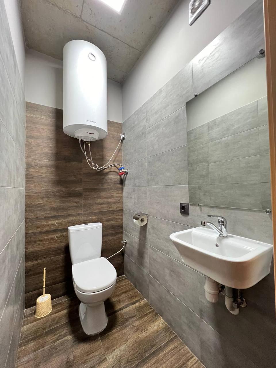 Moonlight Hostel 利沃夫 外观 照片