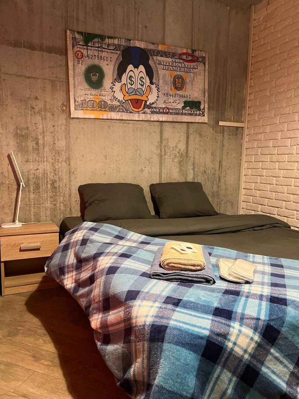 Moonlight Hostel 利沃夫 外观 照片