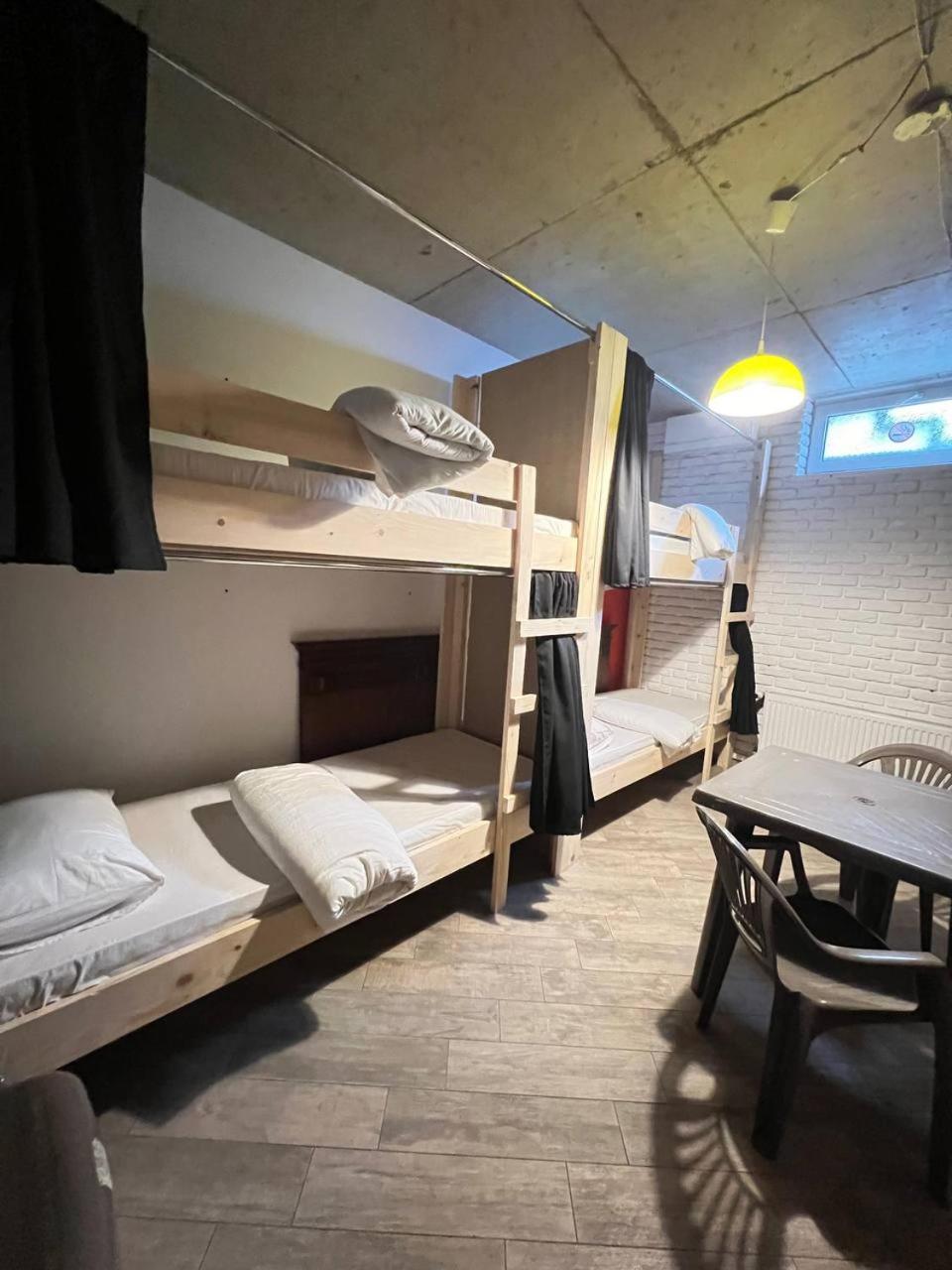 Moonlight Hostel 利沃夫 外观 照片