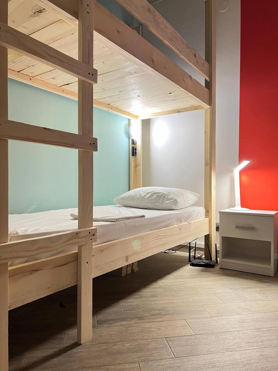 Moonlight Hostel 利沃夫 外观 照片